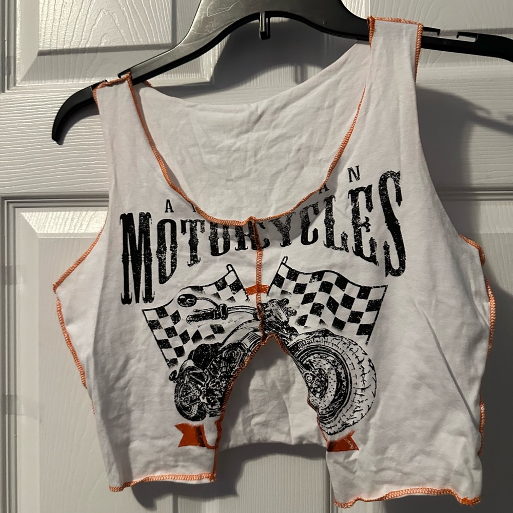 O N crop top size Large